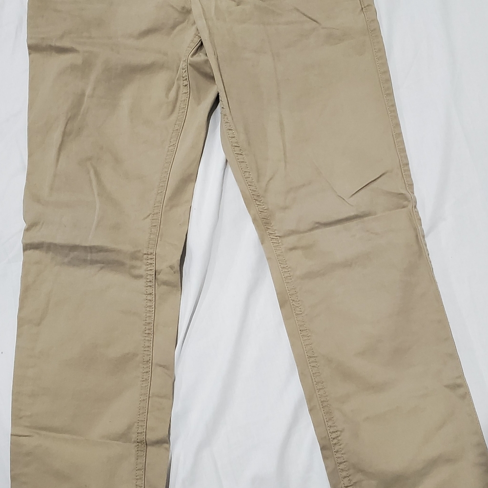 Tommy Hilfiger kaki size 12